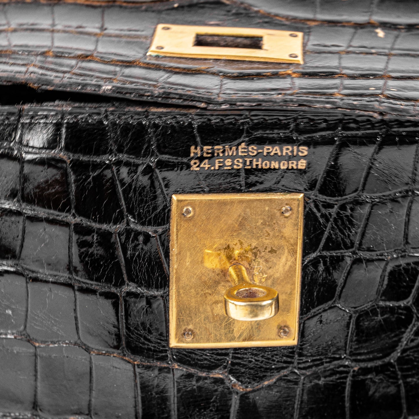 Hermès Kelly Sellier 28 Black Porosus Crocodile with Gold Hardware